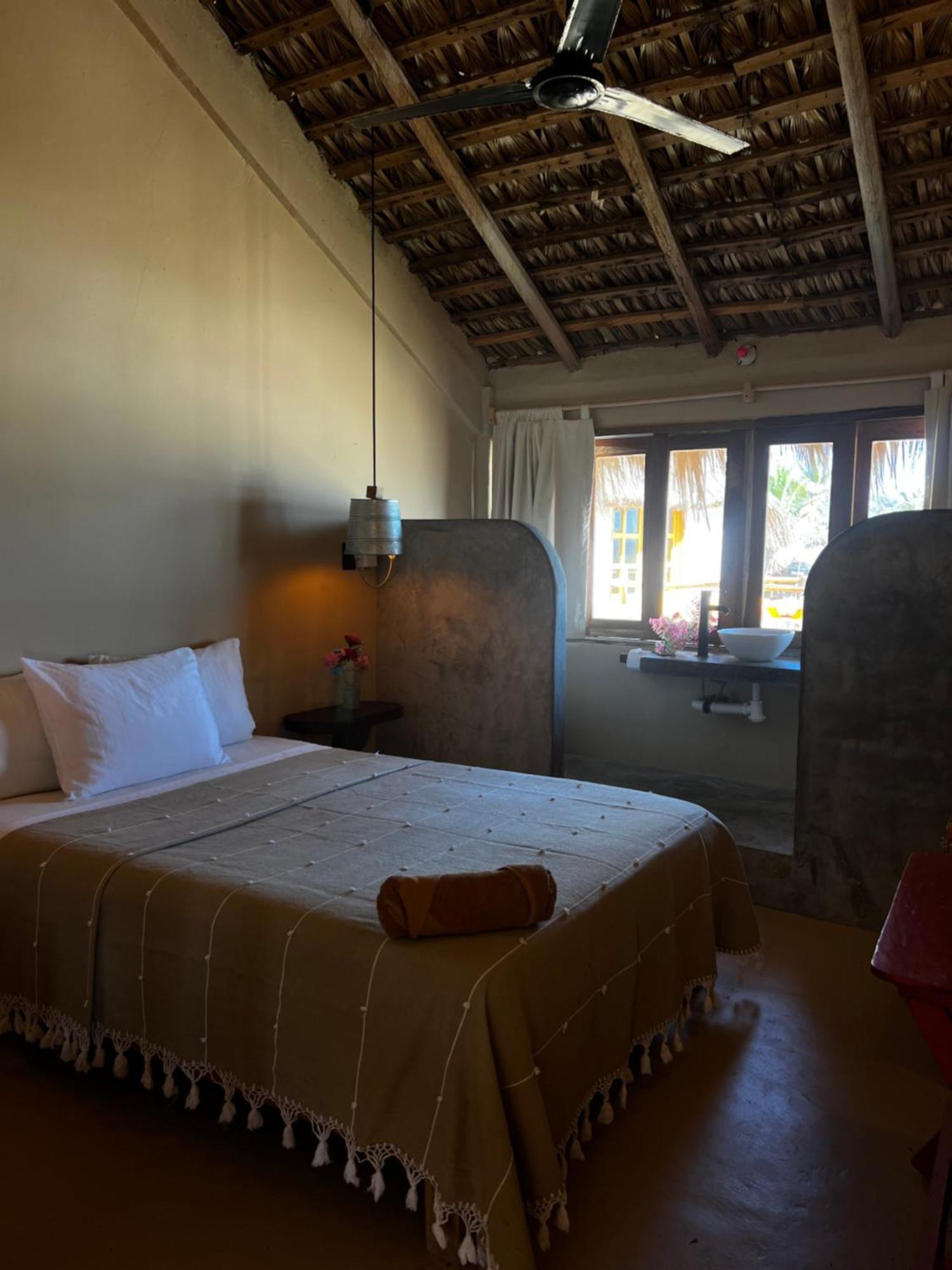 Sebastian De Los Milagros Zipolite Cameră foto
